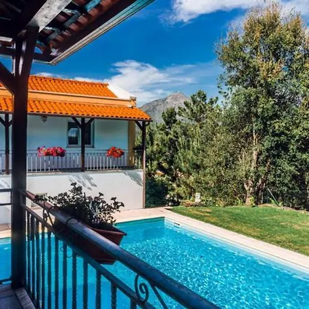 Estalagem Bela Vista לינה וארוחת בוקר מונדים דה בסטו